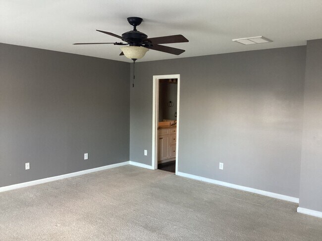 Building Photo - Outstanding Four Bedroom Home Approximately Ten Minutes Away from Ft. Jackson!