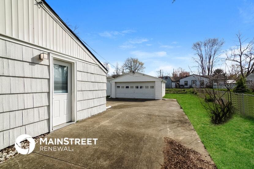 Building Photo - 9613 El Prado St