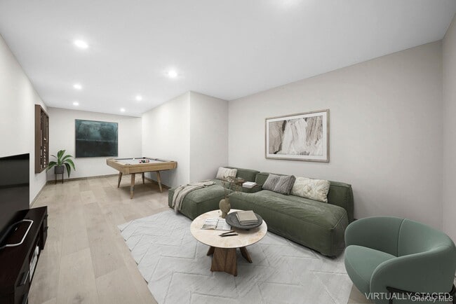 Building Photo - 741 Chestnut St