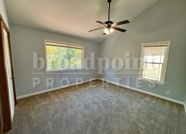 Building Photo - 10326 Oak Ranch Ln