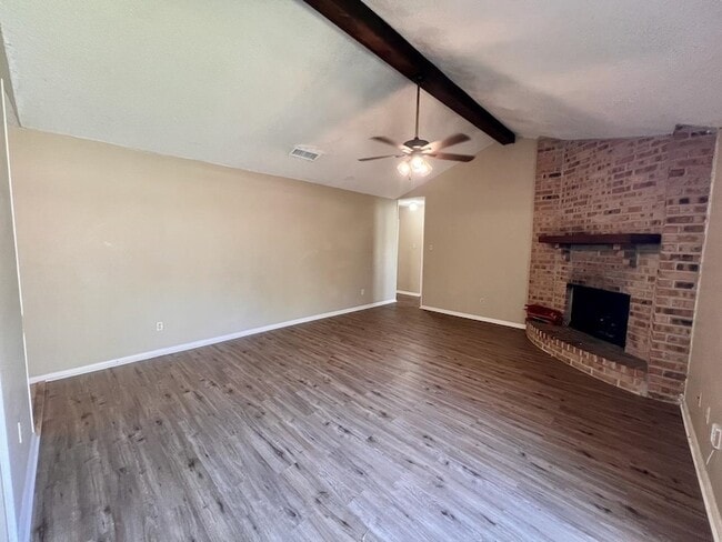 Building Photo - 1650 Shirley Cir