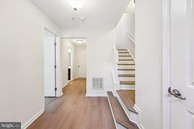 Building Photo - 5313 Smith's Cv Ln