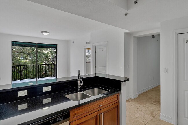 Building Photo - 1650 Galiano St