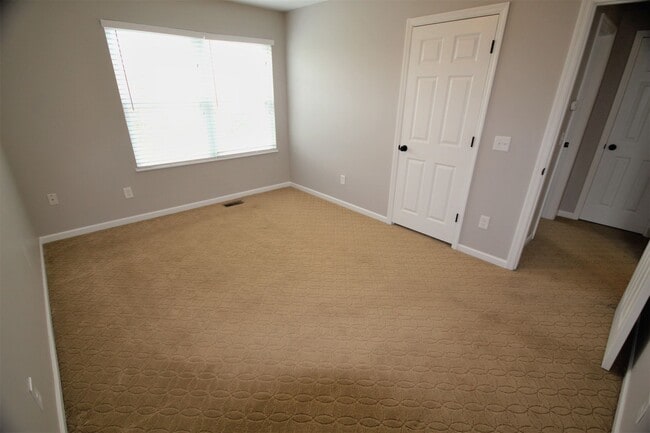 Building Photo - 3 Bedroom - Dublin