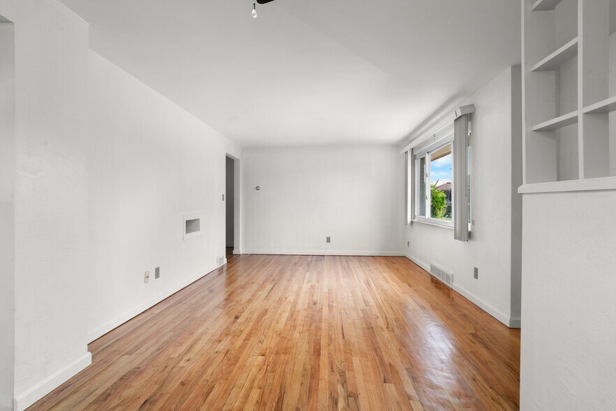 Building Photo - 235 McKinley St