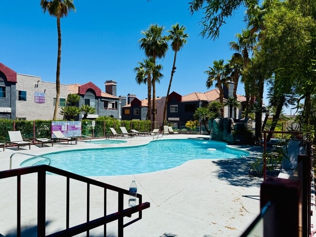 Building Photo - Charming 1-Bedroom Condo in the Heart of S...