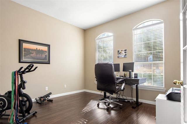 Building Photo - 750 Bradford St