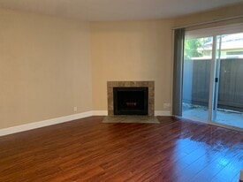 Building Photo - 6250 Havenside Dr