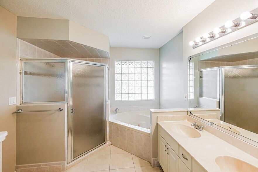 Building Photo - 109 Black Olive Crescent