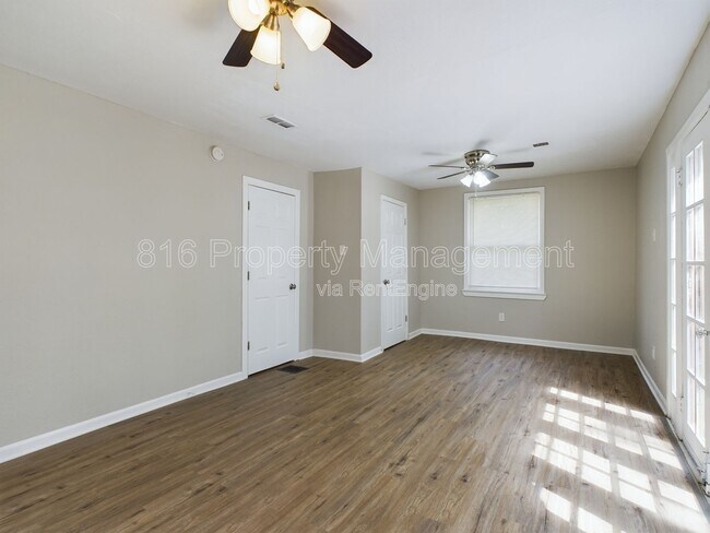 Building Photo - 5218 Highland Ave