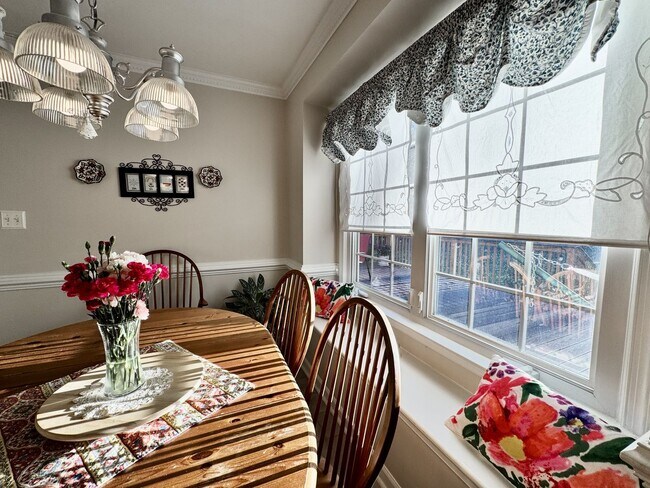 Building Photo - Fabulous 4-Bedroom Home w/2-Car Attached Garage! Dog Friendly - Screened Porch!