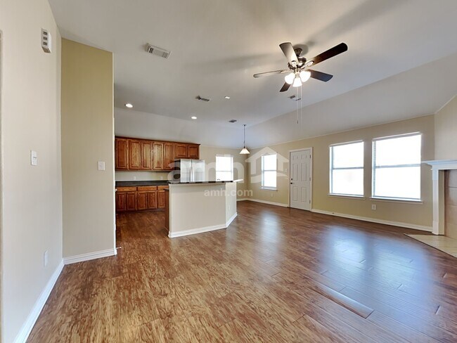 Building Photo - 213 Rawhide St