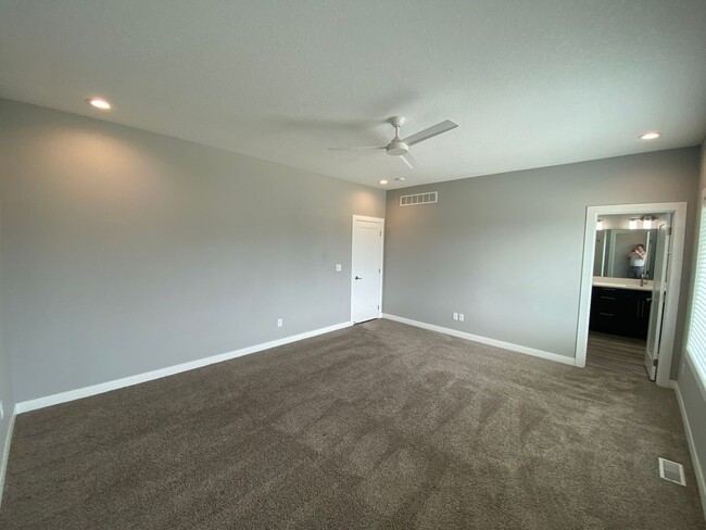 Building Photo - Beautiful and Unique Carriage House style home!