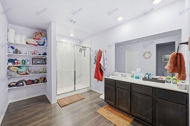 Building Photo - 1212 Briar Hl Dr