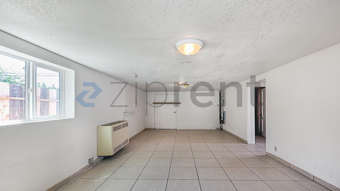 Building Photo - 3634 E Madison Ave