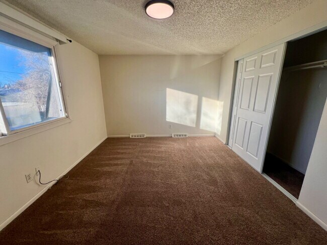 Building Photo - Affordable Two Bedroom Now Ready!