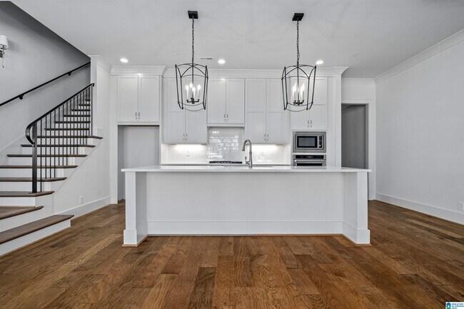 Building Photo - 3789 Poe Dr