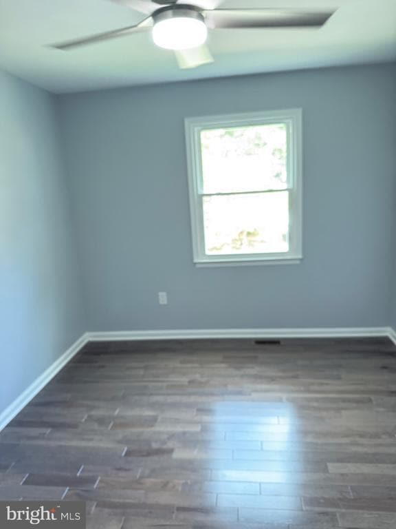 Building Photo - 7810 Newington Woods Dr