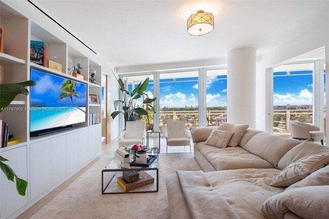 Building Photo - 9001 Collins Ave