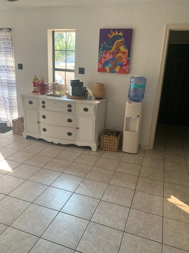 Building Photo - 115 Pearson Ln