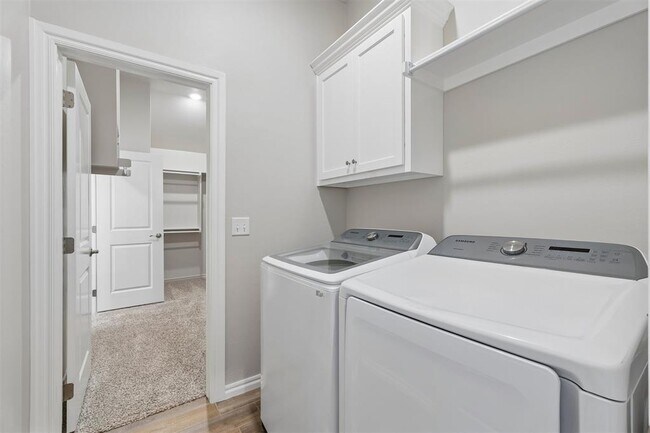 Building Photo - 16129 Villa Valeria Way