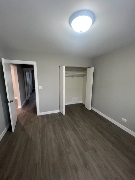 Building Photo - 10457 Dearlove Rd