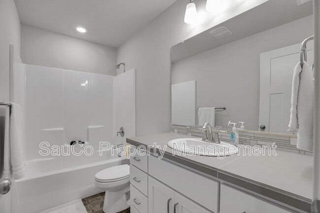 Building Photo - 1483 19th Ave