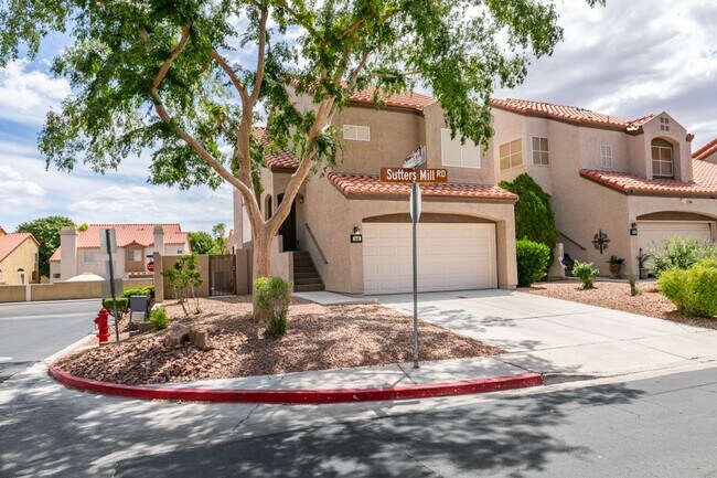 Building Photo - Fully Remodeled Corner-Lot Home with Dual Primary Suites & Private Patio