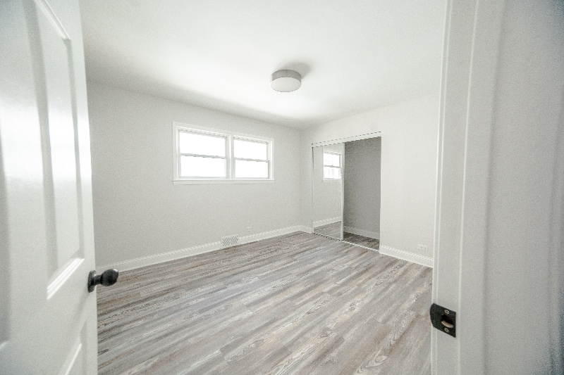Building Photo - 2242 N Lavergne Ave