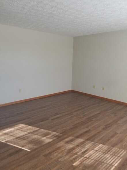 Building Photo - 7660 Stonebridge Golf Dr