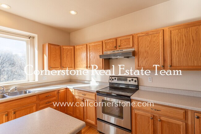 Building Photo - 819 Ridgebury Pl