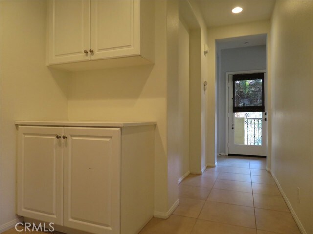 Building Photo - 93 Winding Way