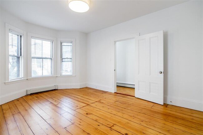 Building Photo - 34 Healey St