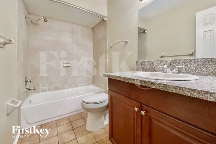 Building Photo - 4400 Swallowtail Dr