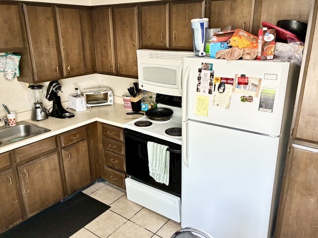 Building Photo - 1850 N 840 W