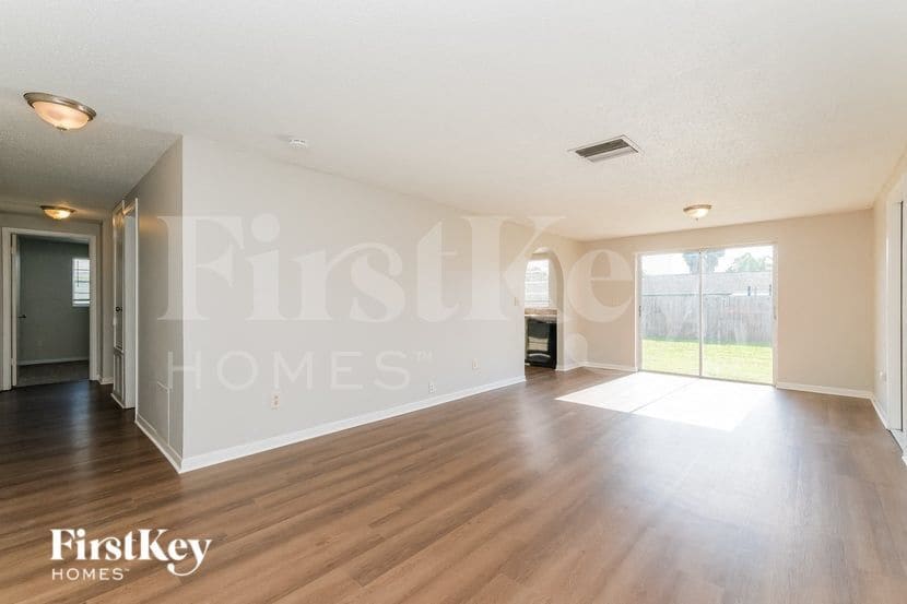 Building Photo - 1007 Coldstream Ct