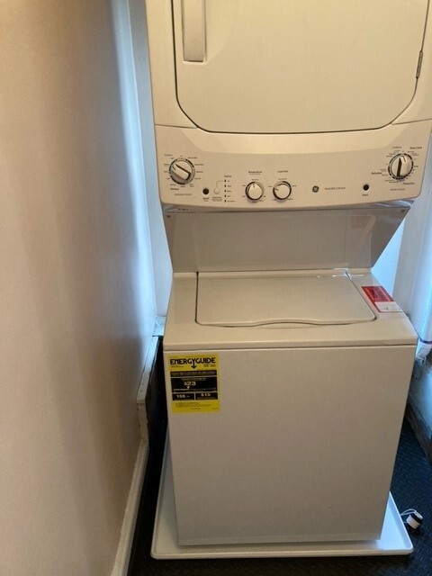 Washer Dryer Combo - 113 Hanover St