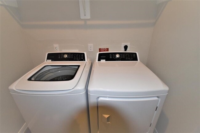 Building Photo - 4819 Vergano Villa Dr