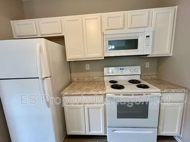 Building Photo - 5535 Freedom Ct