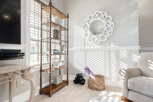 Building Photo - 429 Smoky Cir