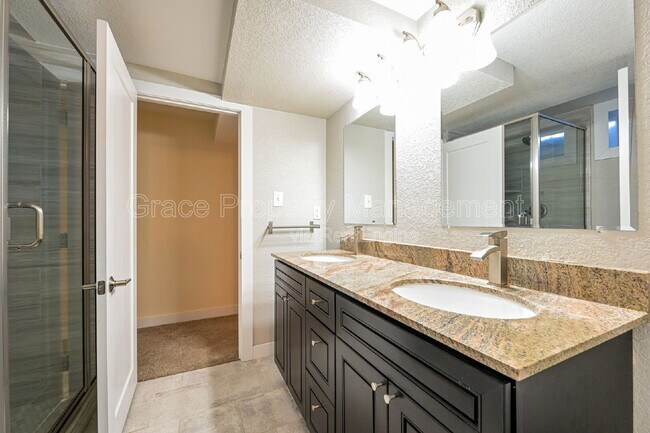 Building Photo - 1949 S Kearney Way