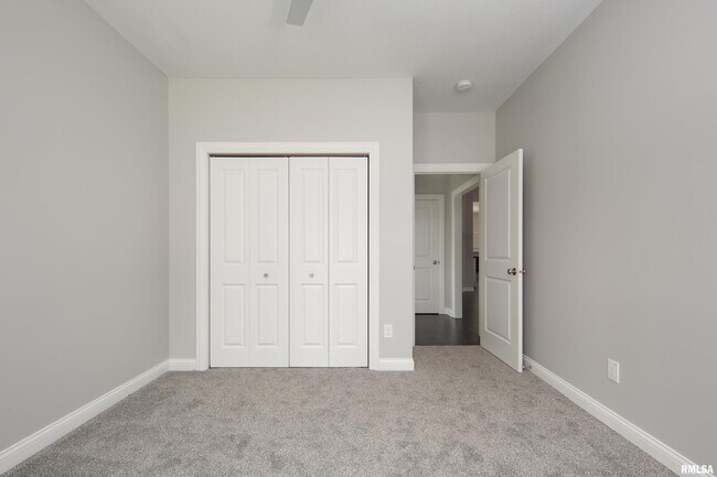 Building Photo - 5120 Pandit Dr