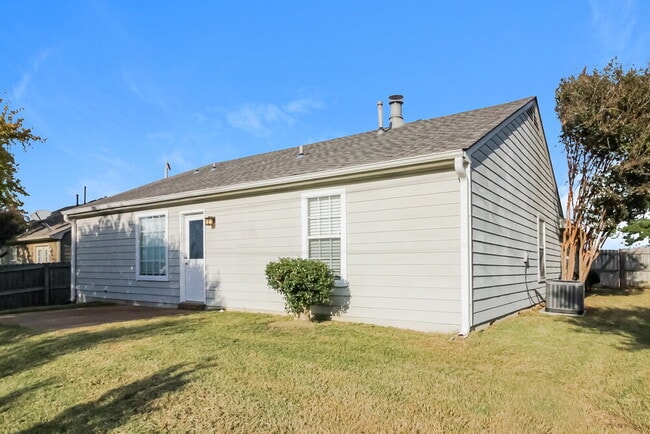 Building Photo - 6957 Raleigh Lagrange Rd