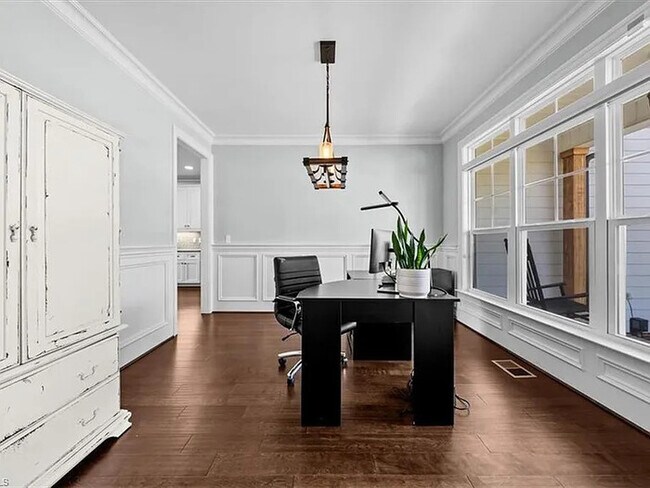 Building Photo - Lease OR Lease to Own