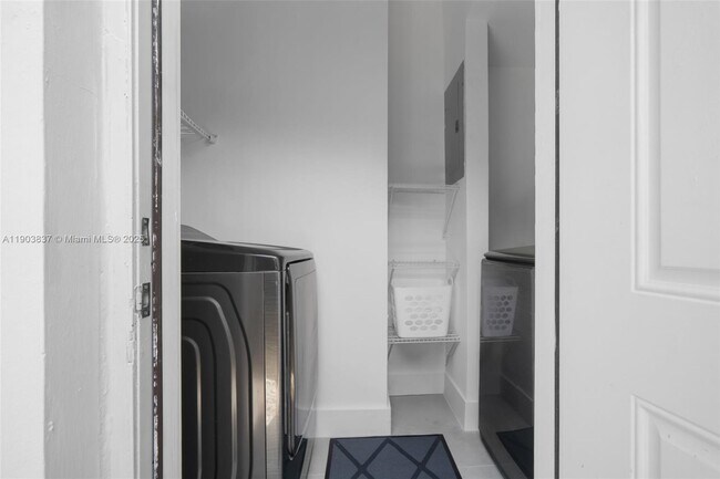 Building Photo - 4301 NW 4th St