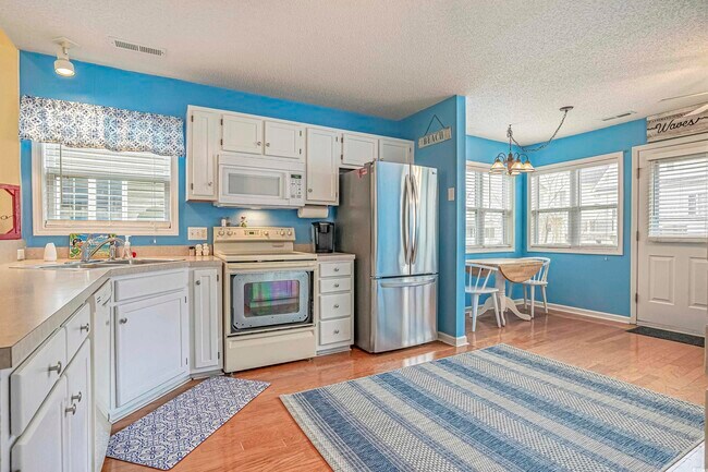 Building Photo - 829 Palmwood Cir