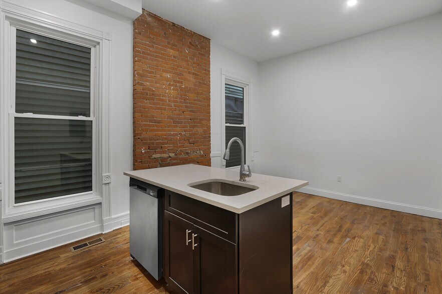 Kitchen & Living Room - 57 Trumbull St