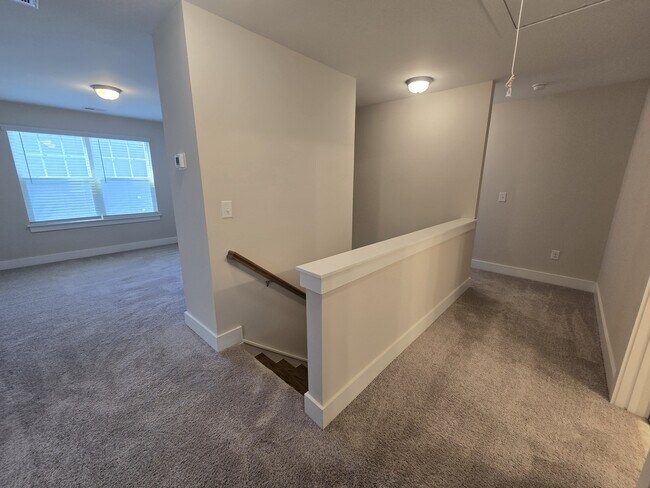 Building Photo - 807 Pryor St