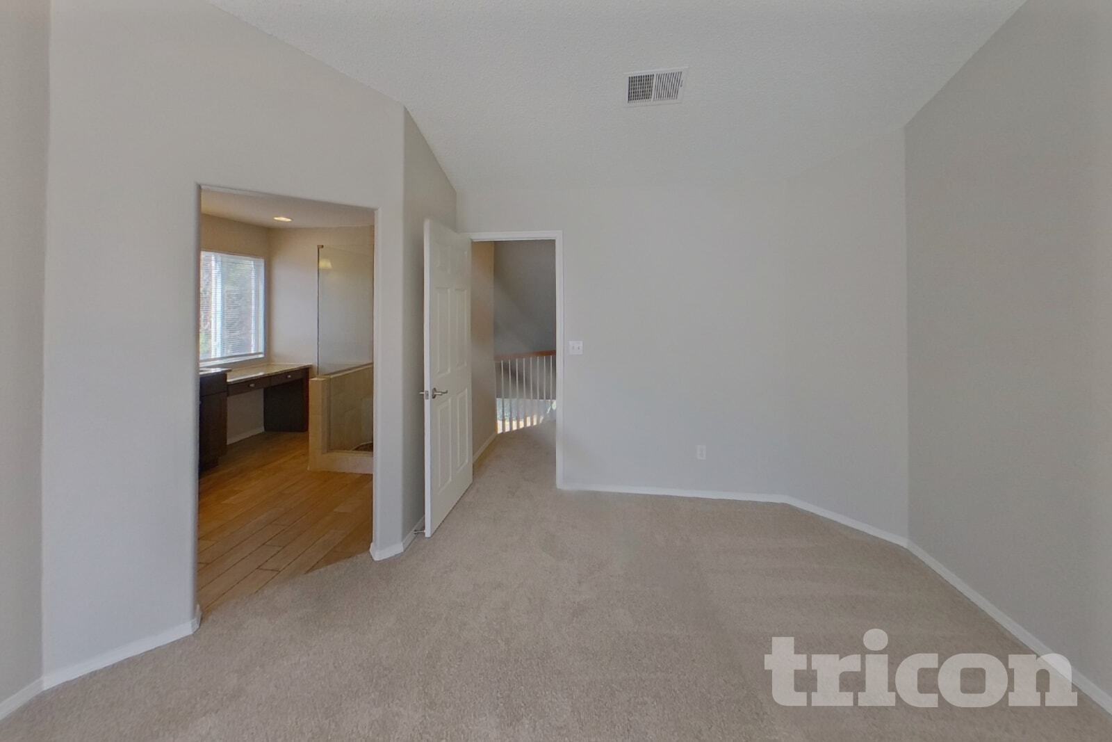 Building Photo - 656 Golden Eagle Dr