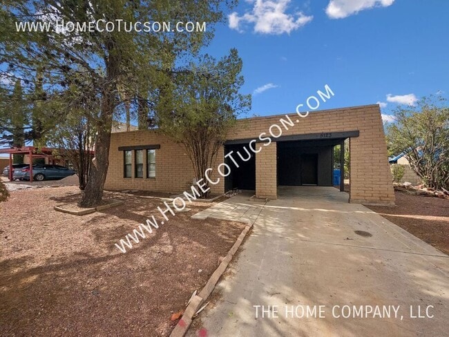 Building Photo - 5123 Paseo Las Palmas